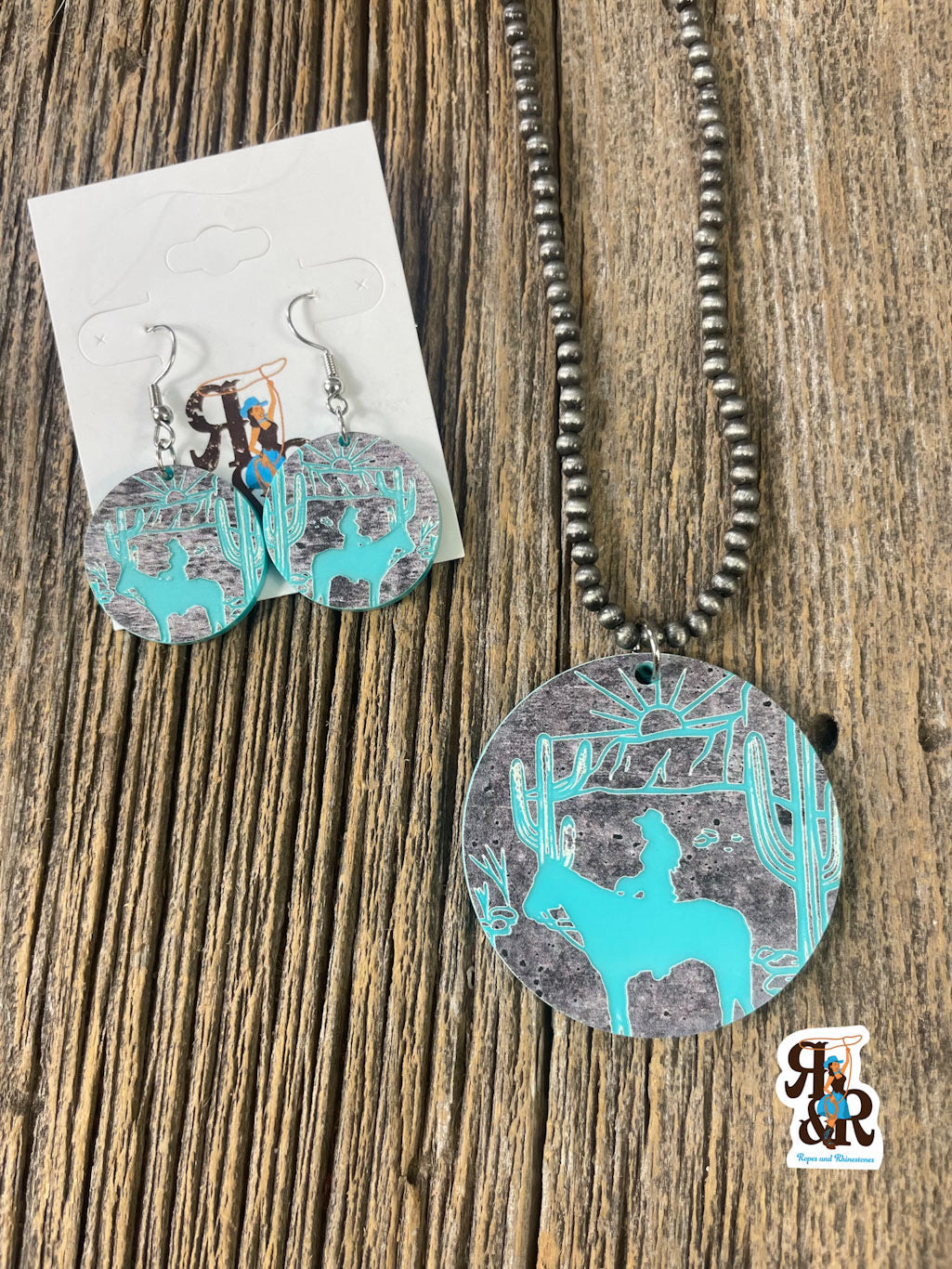 Necklace and earring set